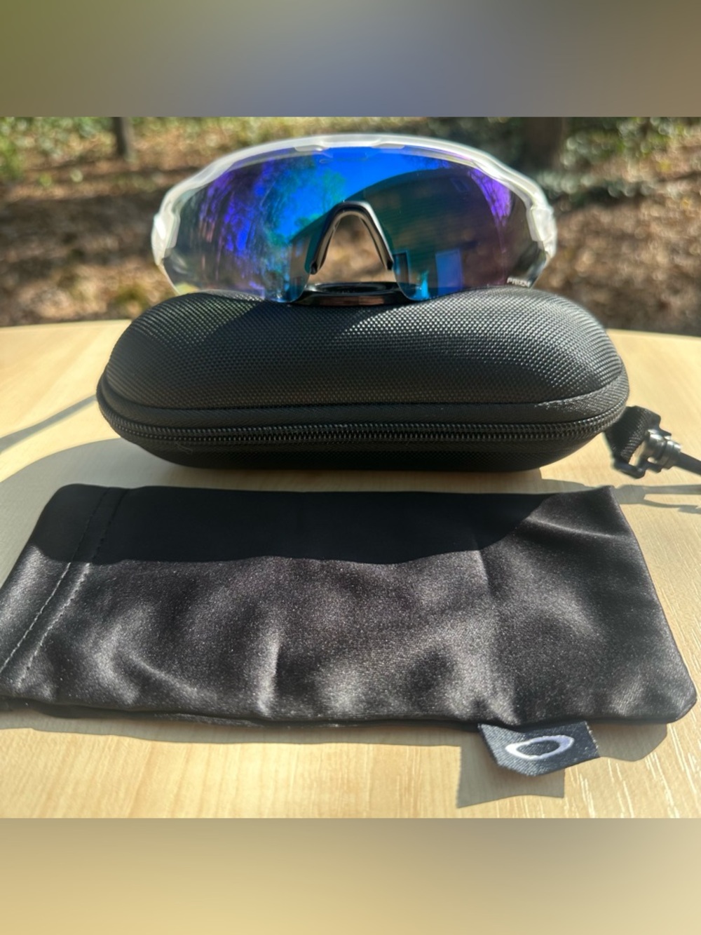 AUTHENTIC Oakley sunglasses for men RADAR EV with Oakley case BRAND NEW